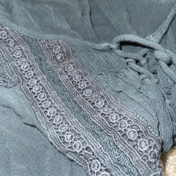 Romper - Picture 3 of 9